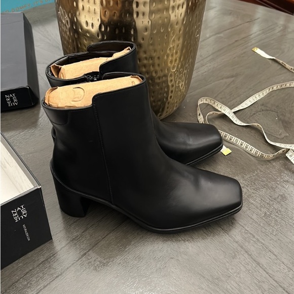 Naturalizer 💦 Waterproof Leather Bootie (WIDE) - Picture 4 of 8